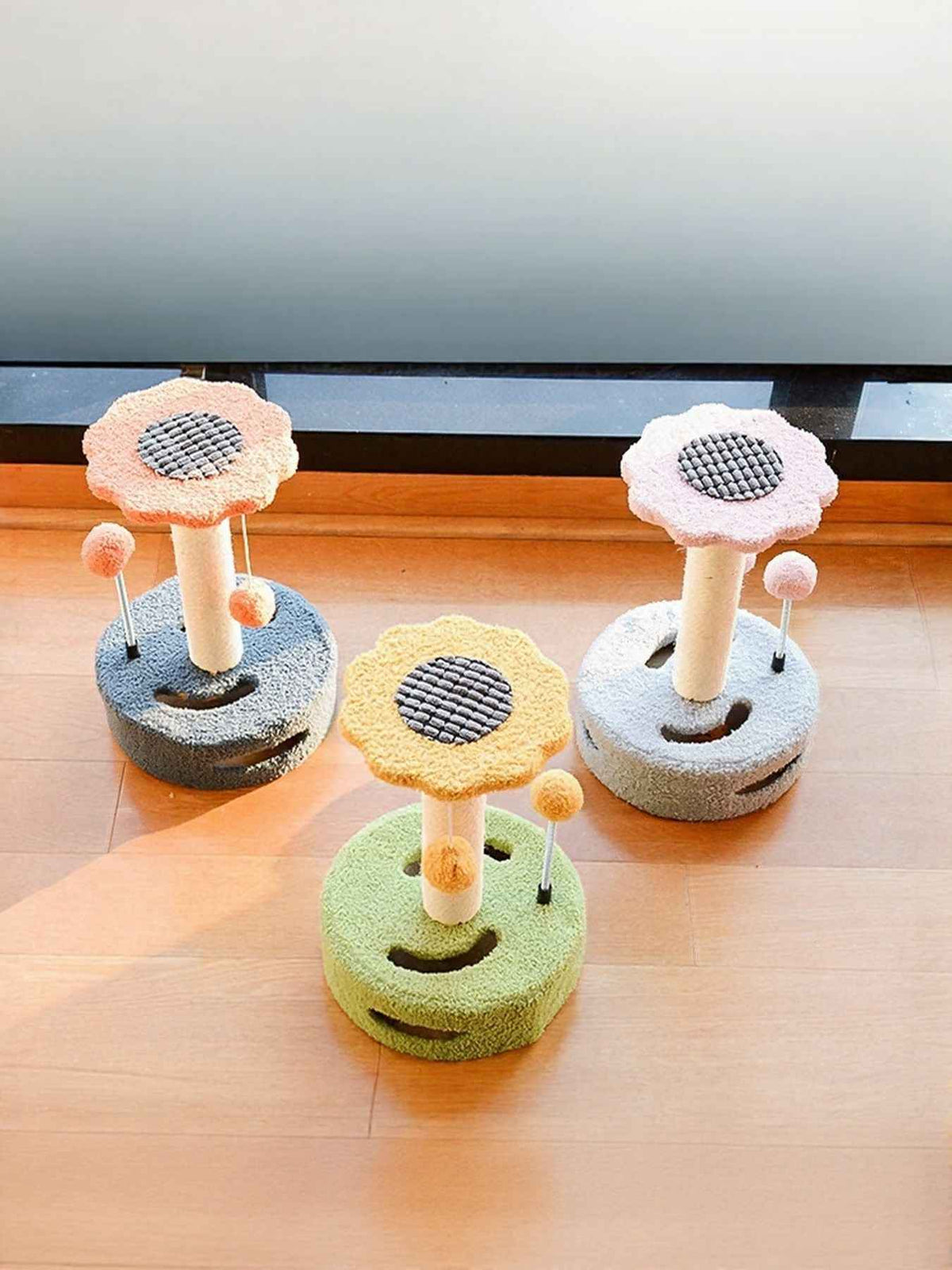 Cat Scratching Post Wooden - Interactive Toy with Dangling Balls