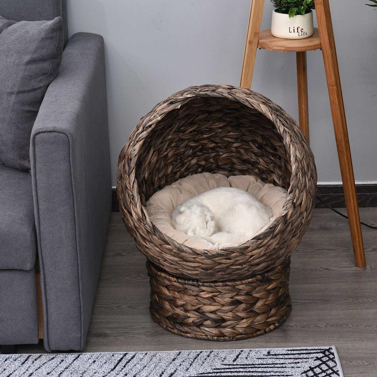 Cozy Wicker Pet Bed Dome - Natural Style